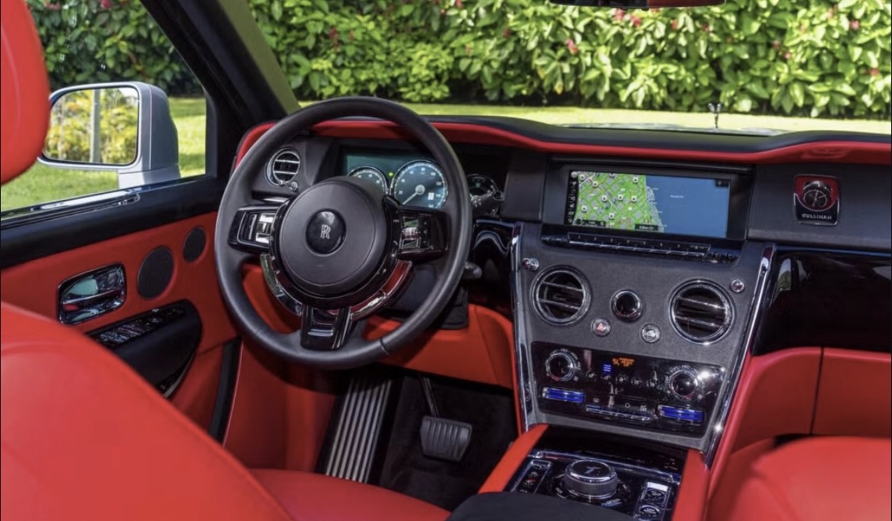 Rolls-Royce Cullinan photo 3