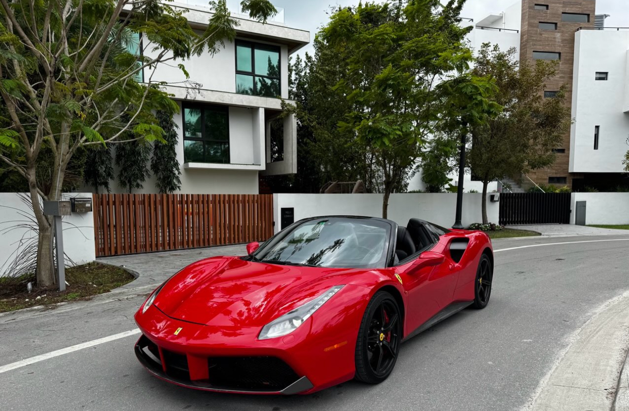 Ferrari 488 Spider photo 5