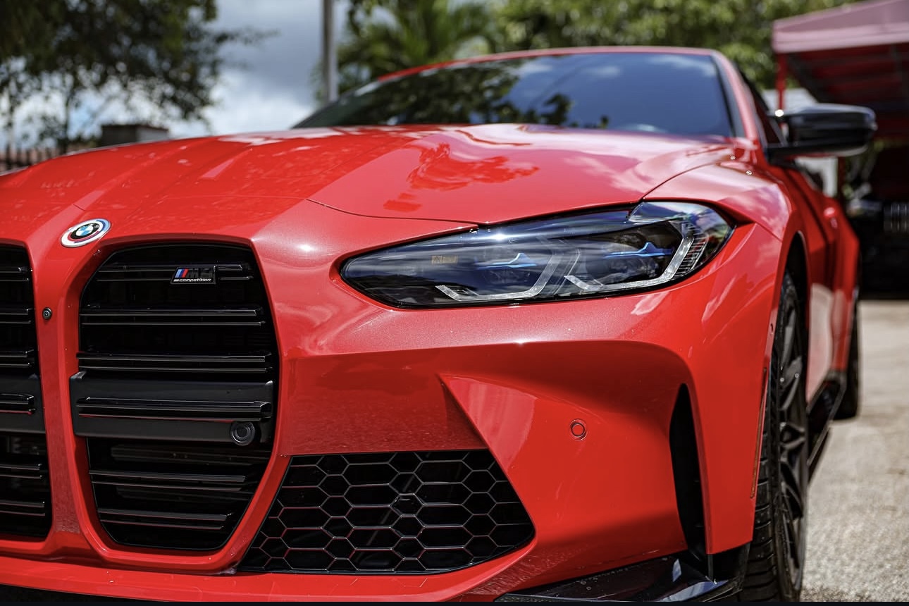 BMW M4 Competition photo 4